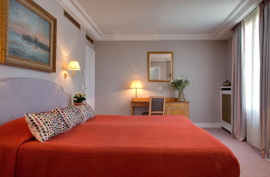 Le Littre Hotel