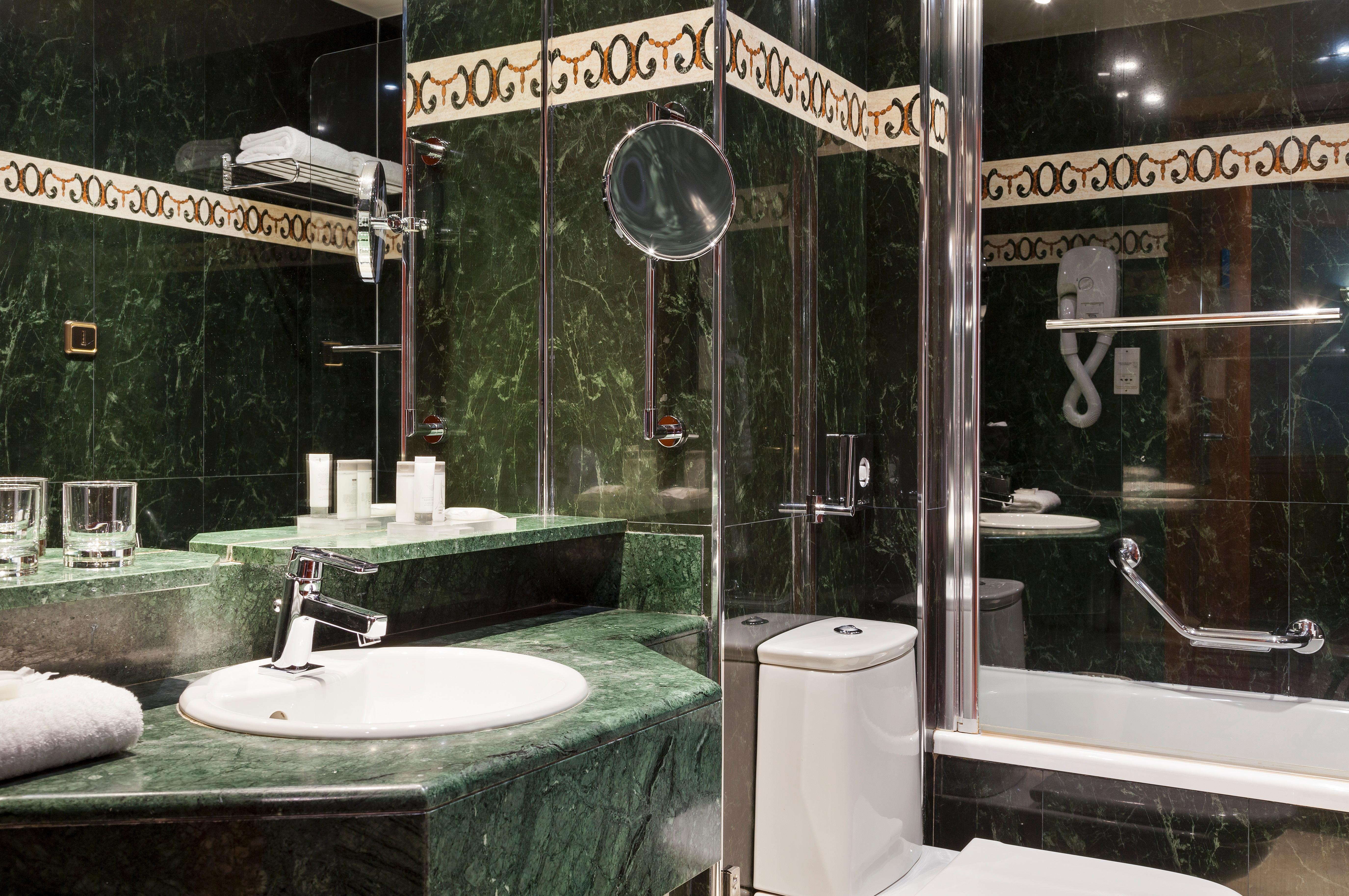 Timhotel Opéra Blanche Fontaine Hotel