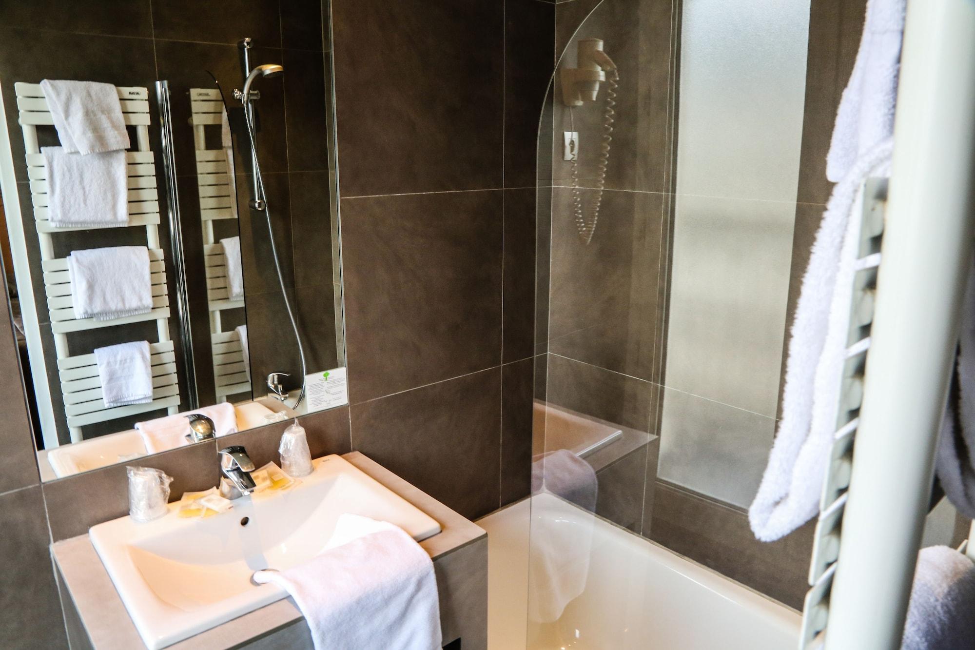 Des Arenes Hotel 3*