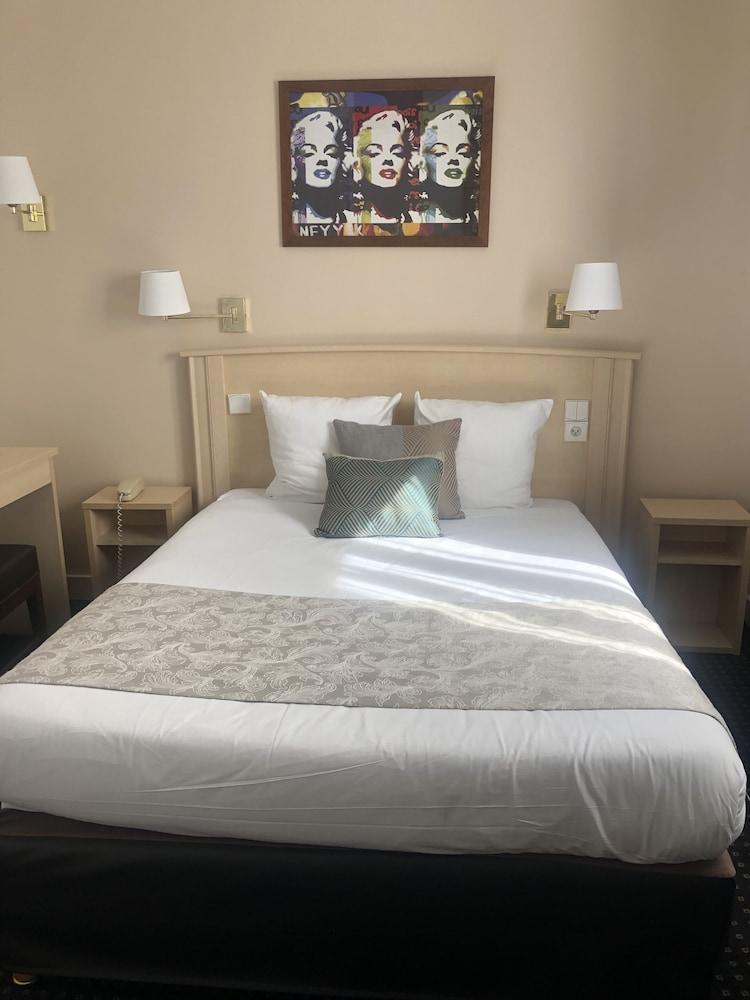 Hotel -rodier- 3*