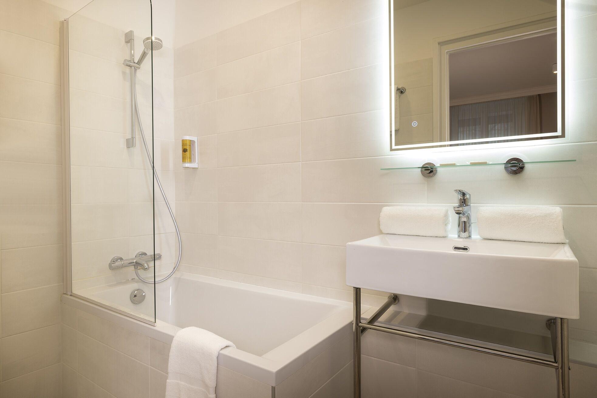 Nude 4* Paris