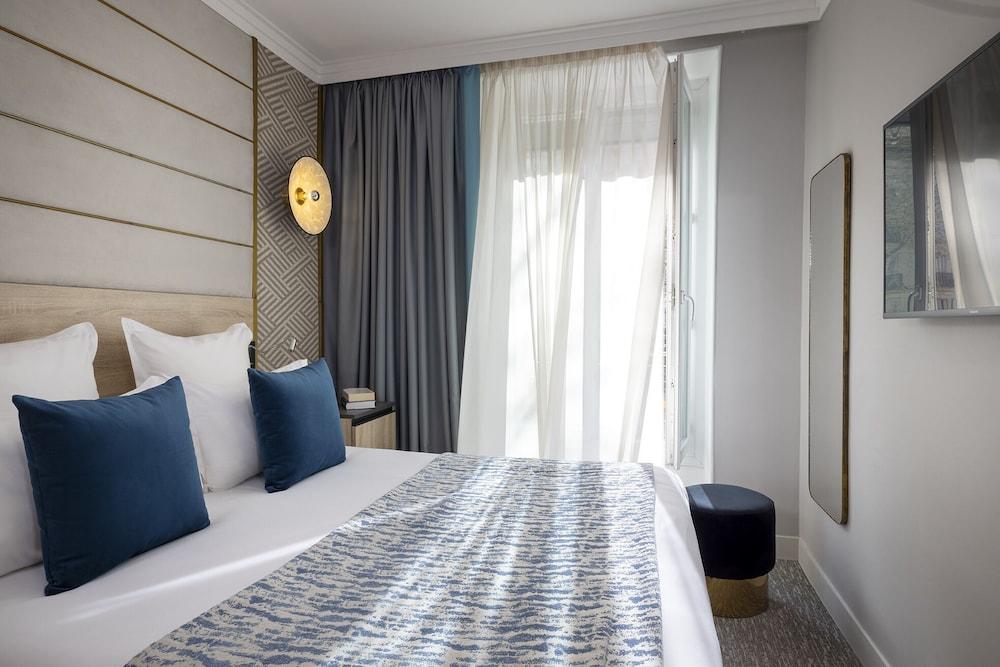 Nude Hotel Paris