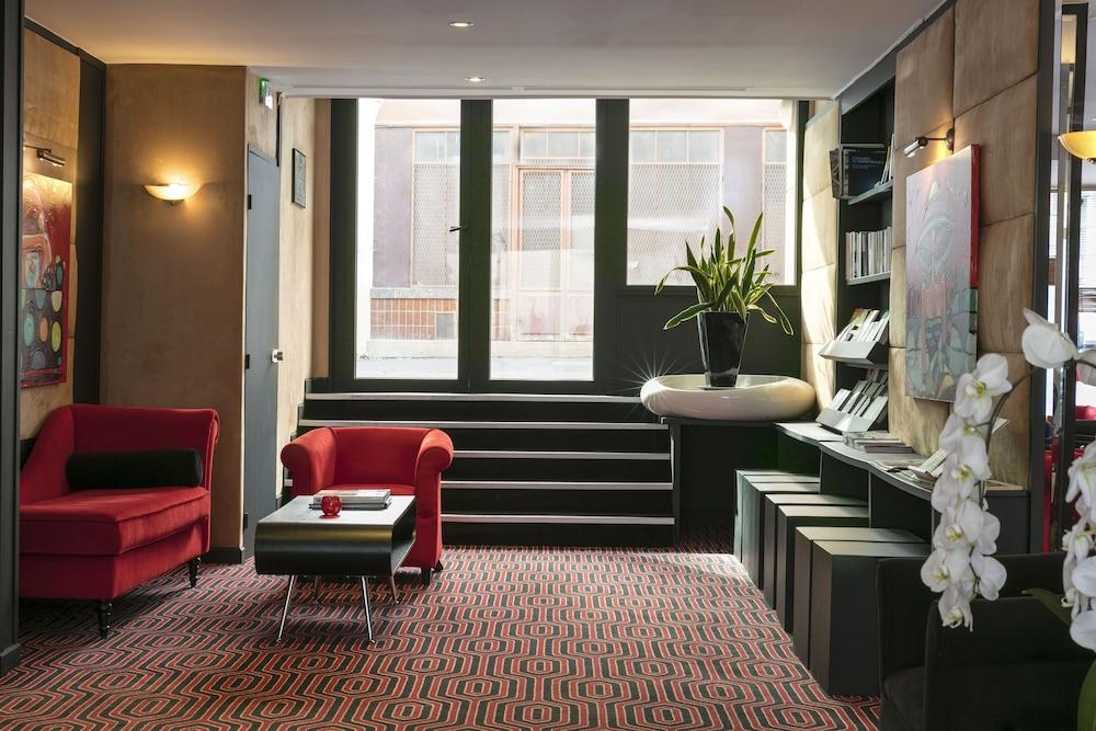 Bastille Hotel 3*