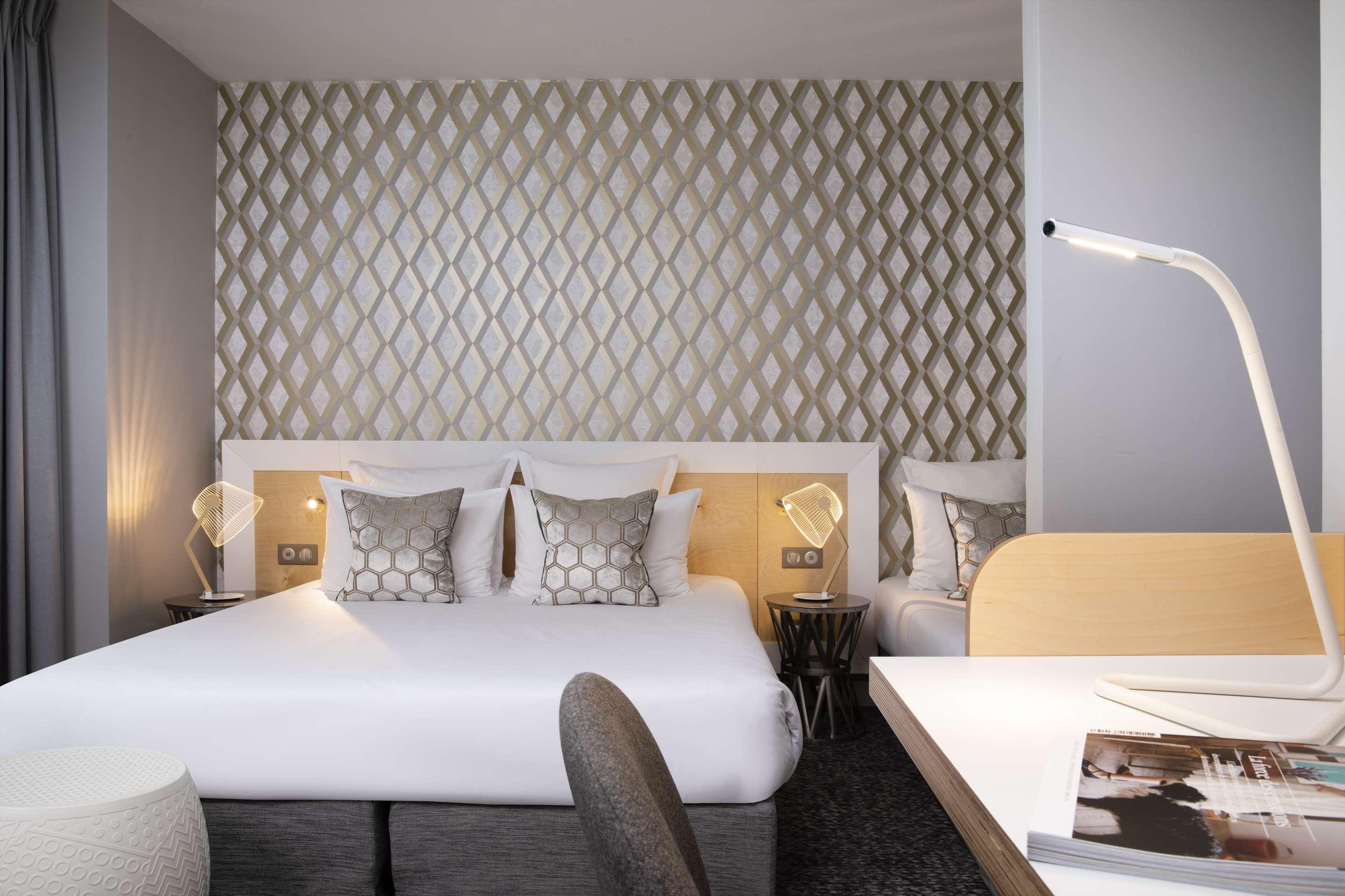 Bastille Hotel 3*