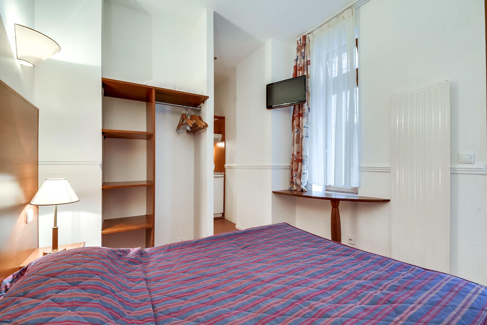 Aparthotel Pavillon Courcelles Parc Monceau 3*