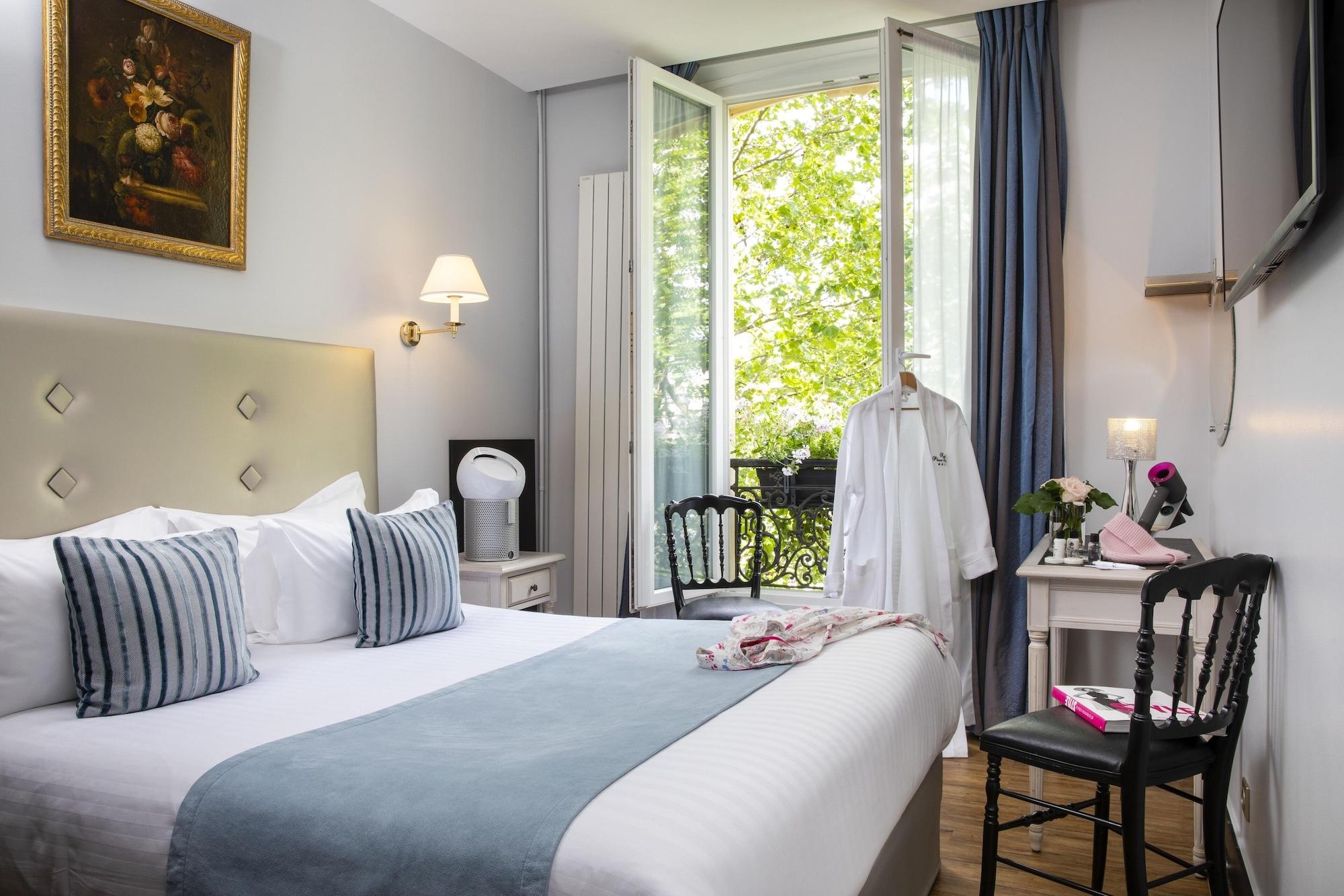 Plaza Elysees Hotel Paris