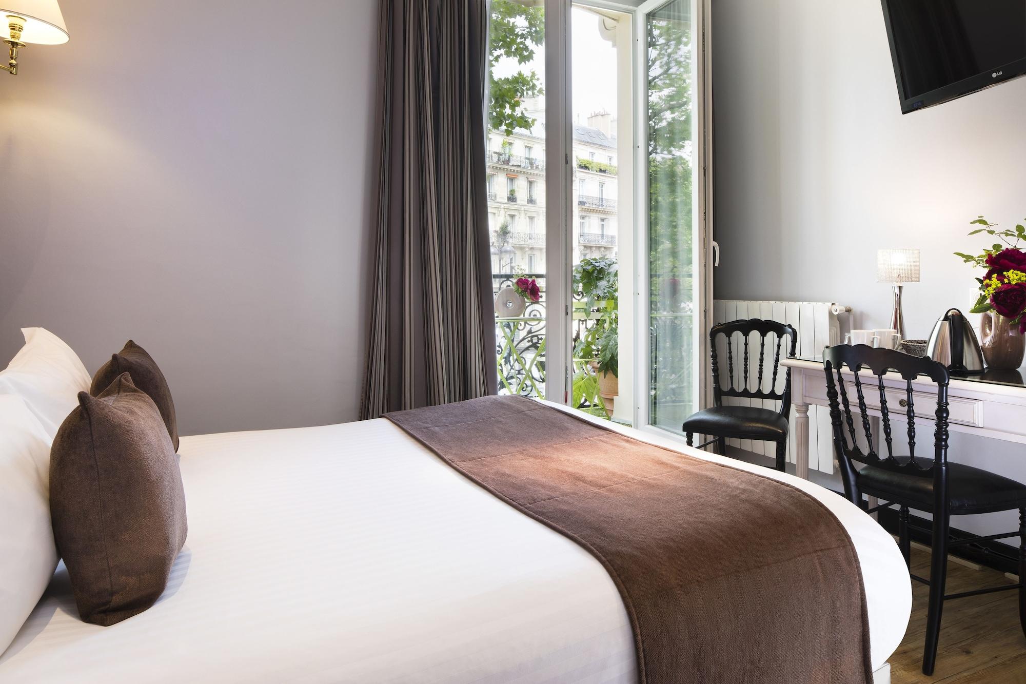 Plaza Elysees Hotel Paris