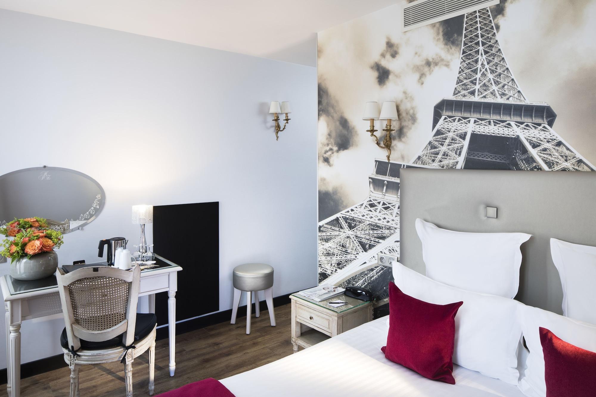 Hotel Plaza Elysees 4*