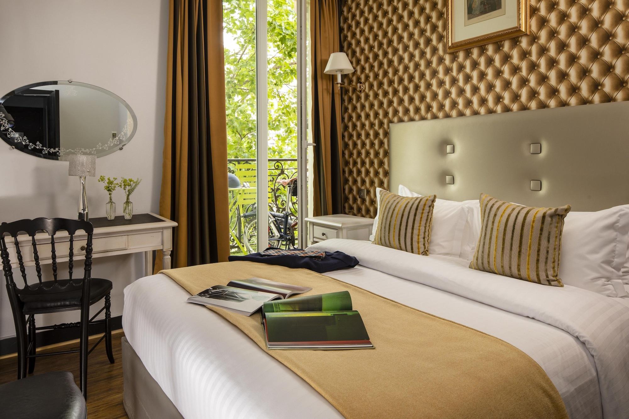 Hotel Plaza Elysees