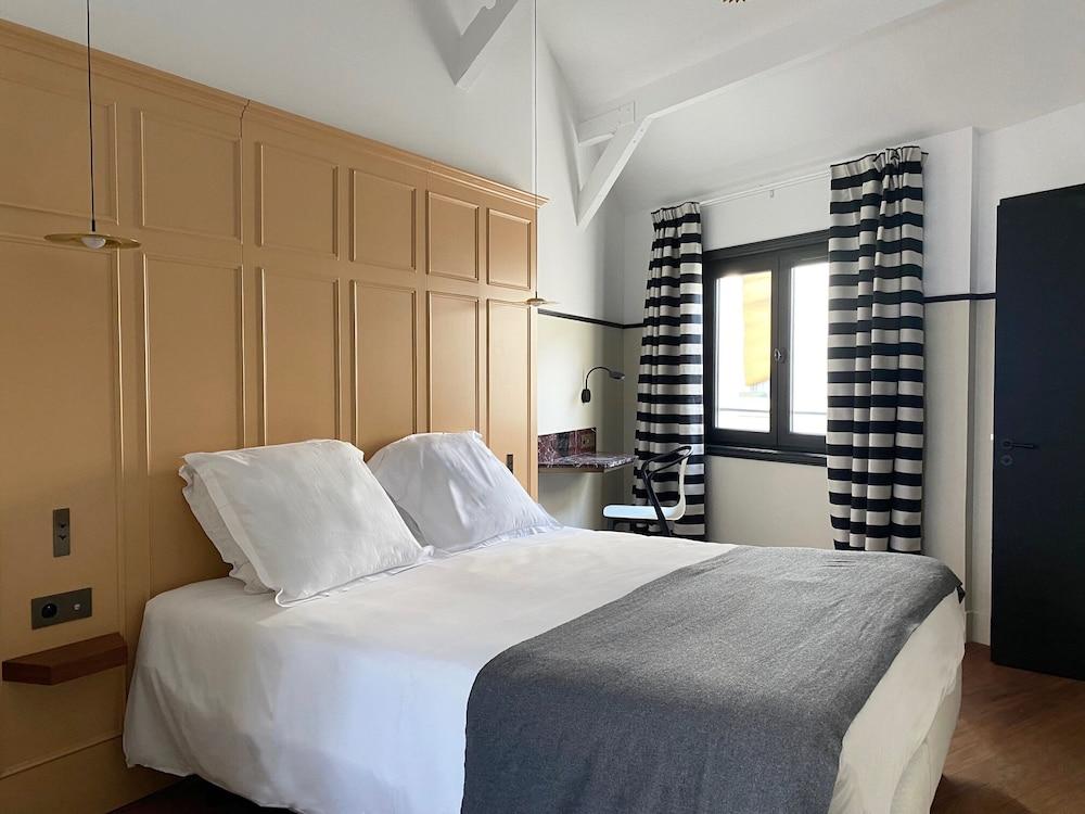 New Lafayette Paris