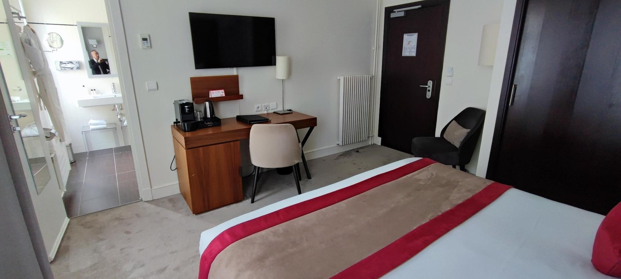 Elysées Bassano 4* Paris