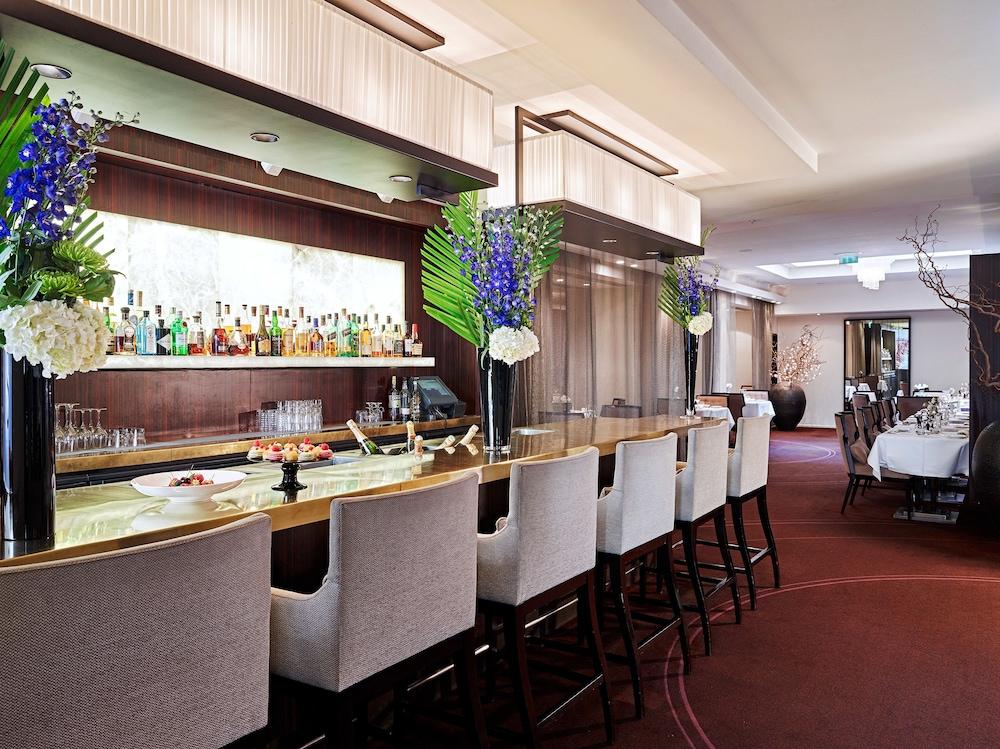 La Tremoille Hotel Paris