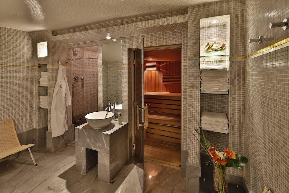 Hotel La Tremoille
