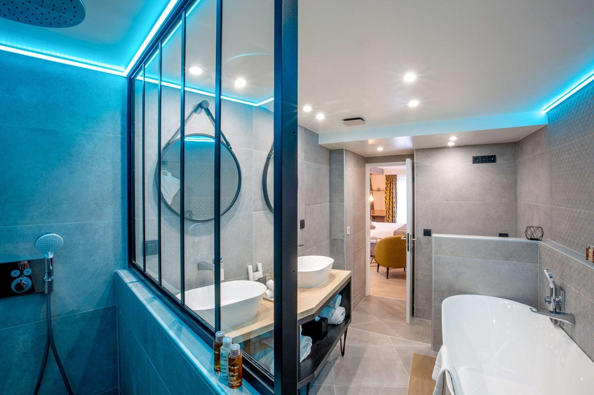 Western Opera Batignolles 4*