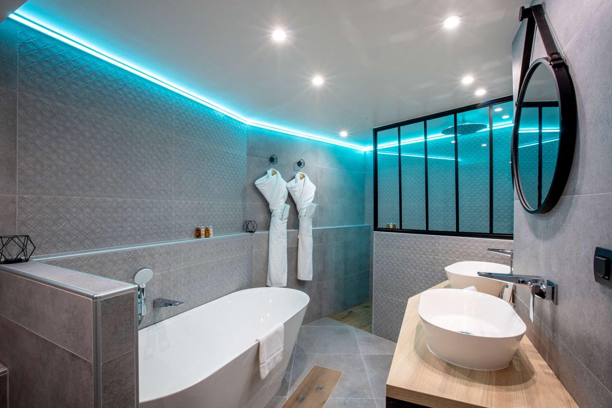 Hotel Western Opera Batignolles 4*
