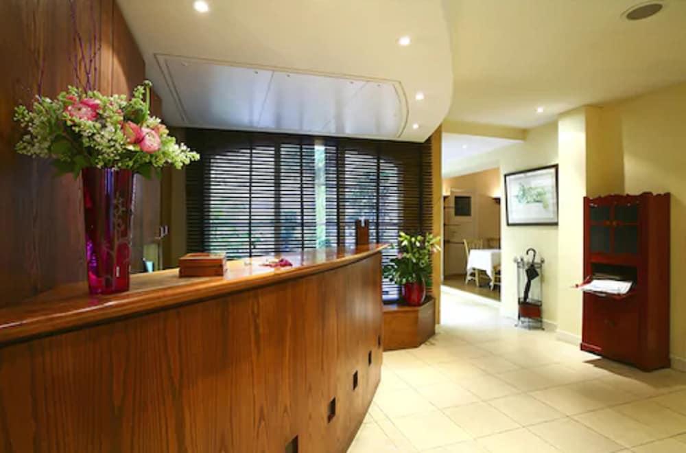 Le Clos Médicis Hotel 3*