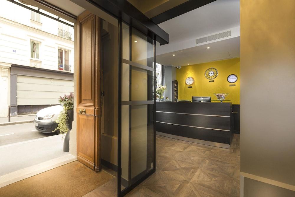 International 3* Paris