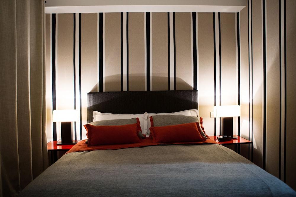 Edgar & Achille Hotel