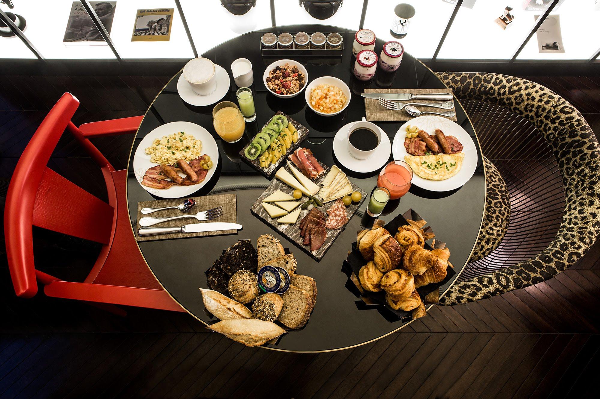 Hotel Du Rond-point Des Champs-elysees - Esprit De France 4*