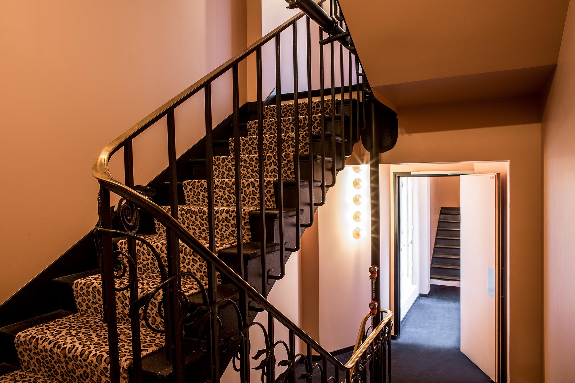 Hotel Du Rond-point Des Champs-elysees - Esprit De France Paris