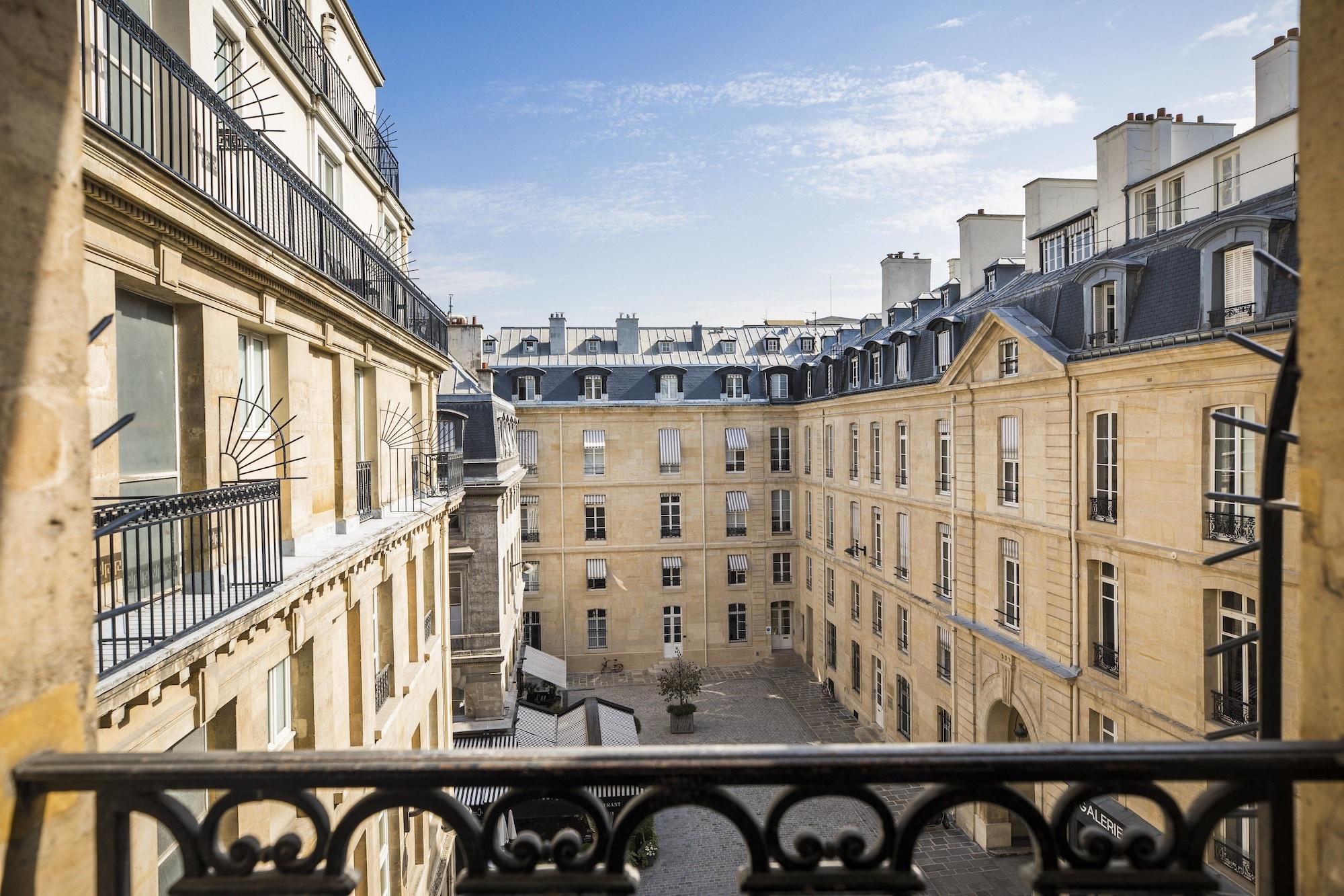 Grand Du Palais Royal