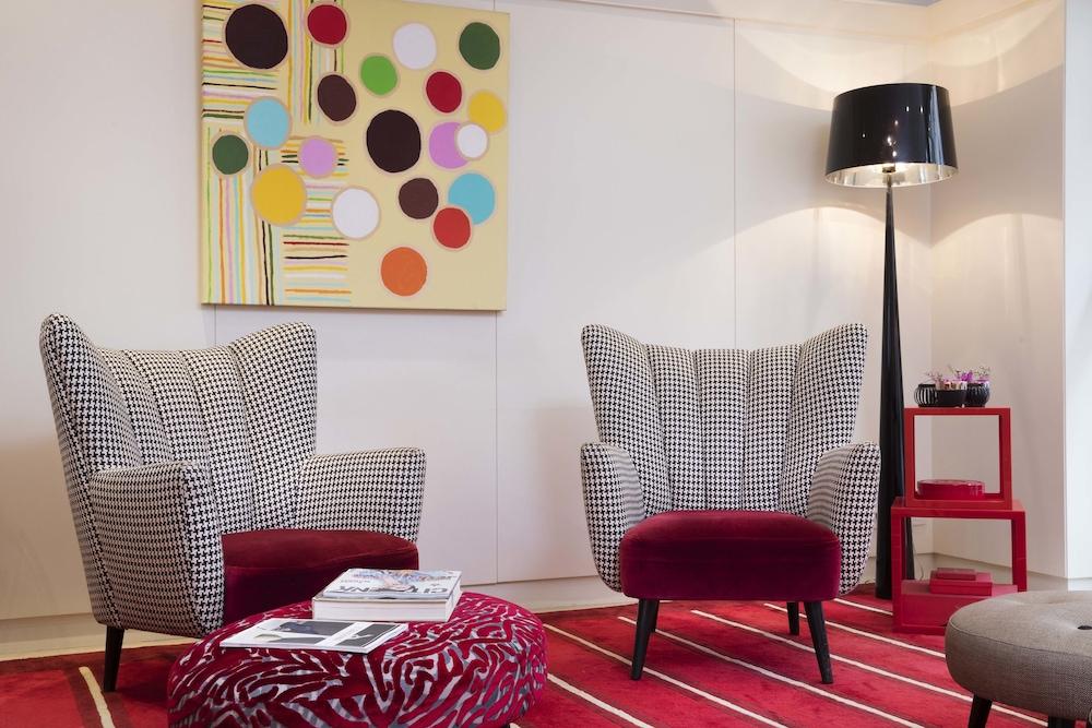 Maison Orphee Hotel 4*