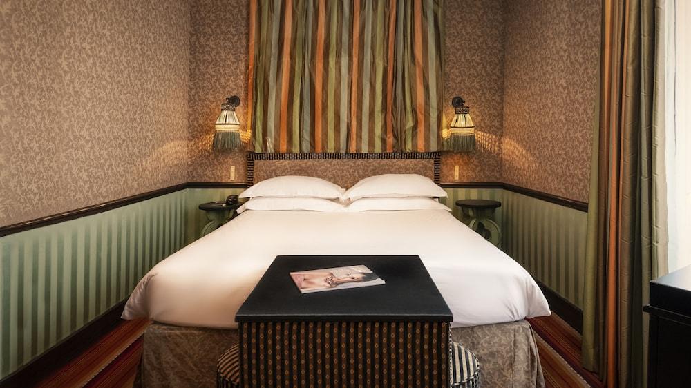 Hotel Du Bourg Tibourg