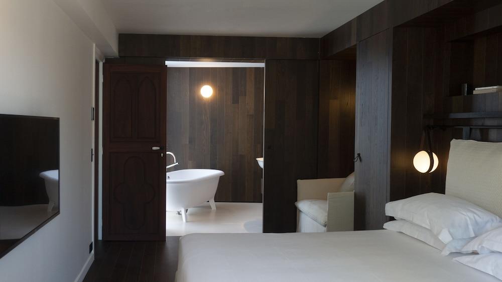 Hotel Du Bourg Tibourg