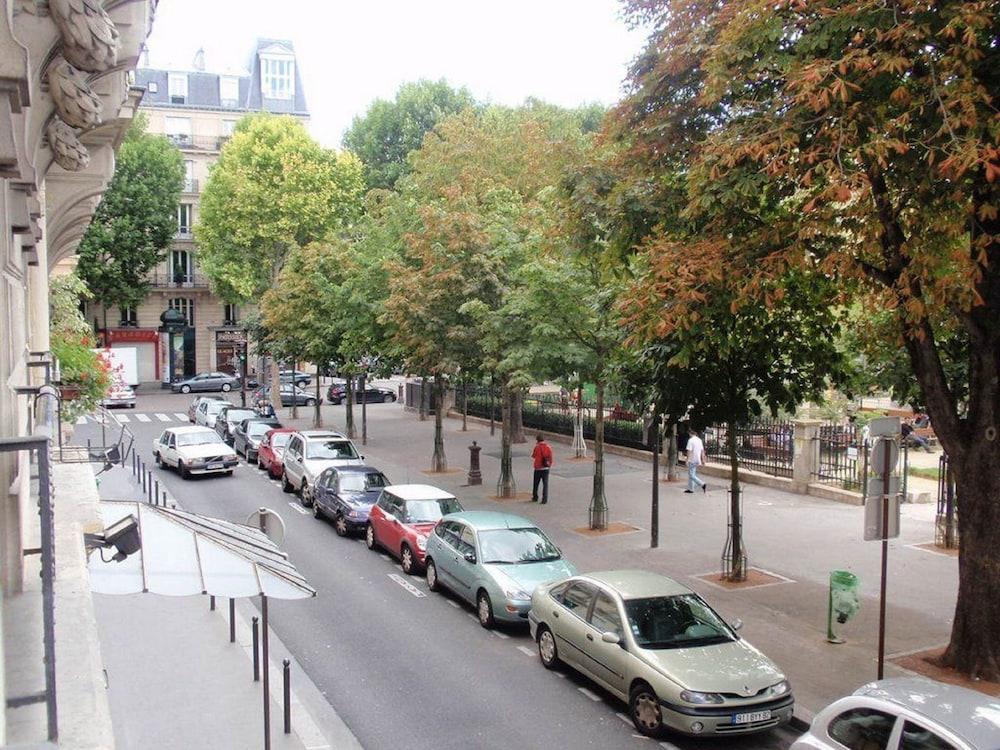 Du Square D'anvers Hotel 2*