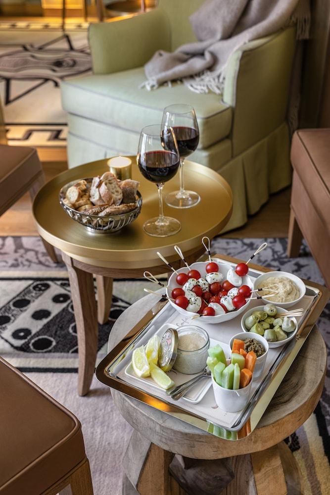 9confidentiel 4* Paris
