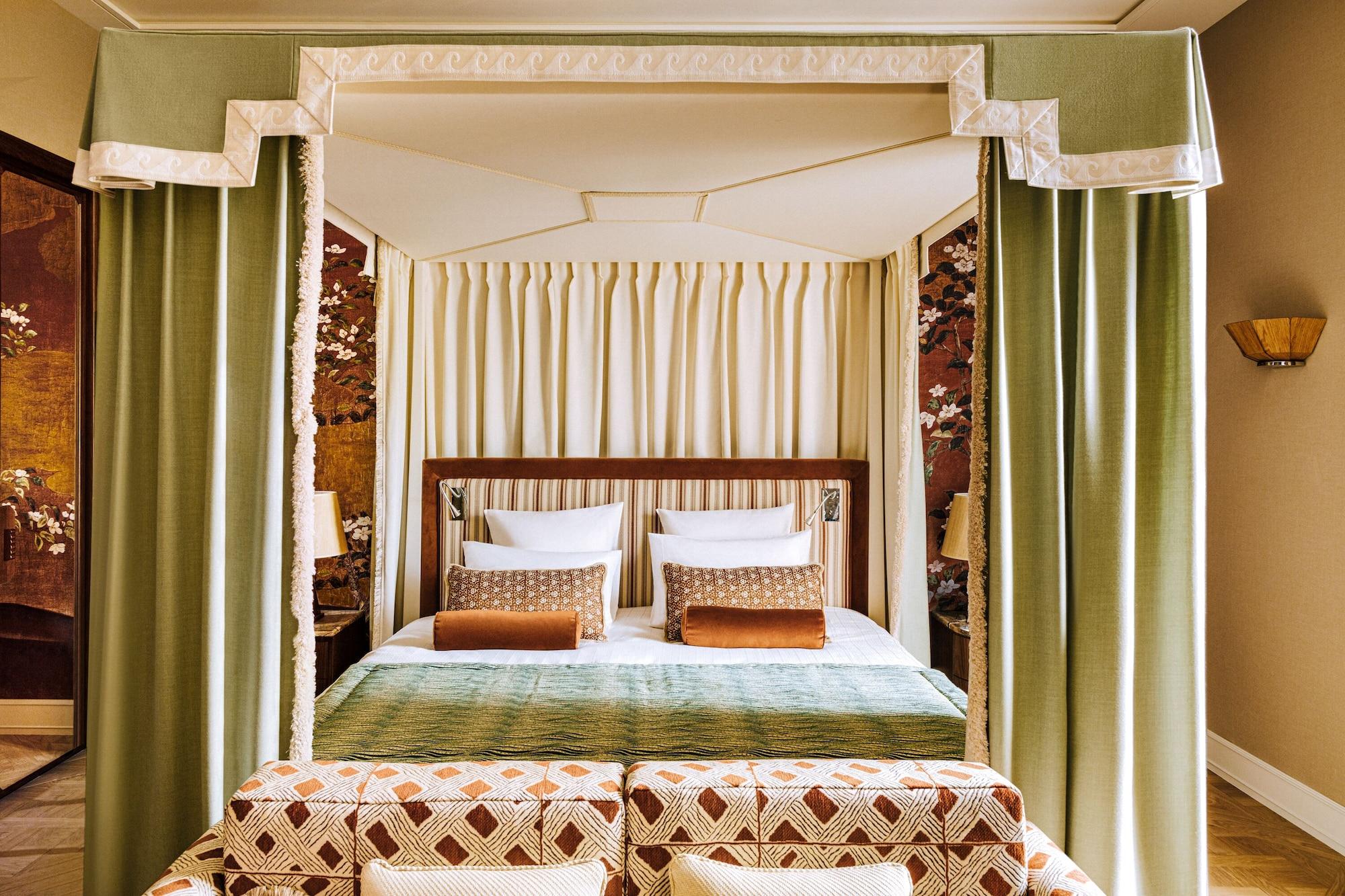 Saint Hotel Paris