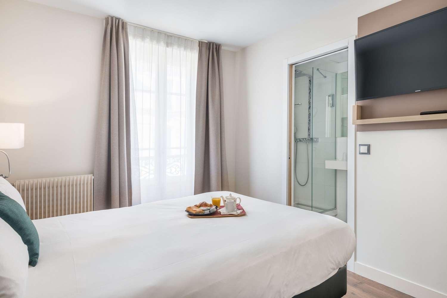 Courcelles Mederic Hotel 3*
