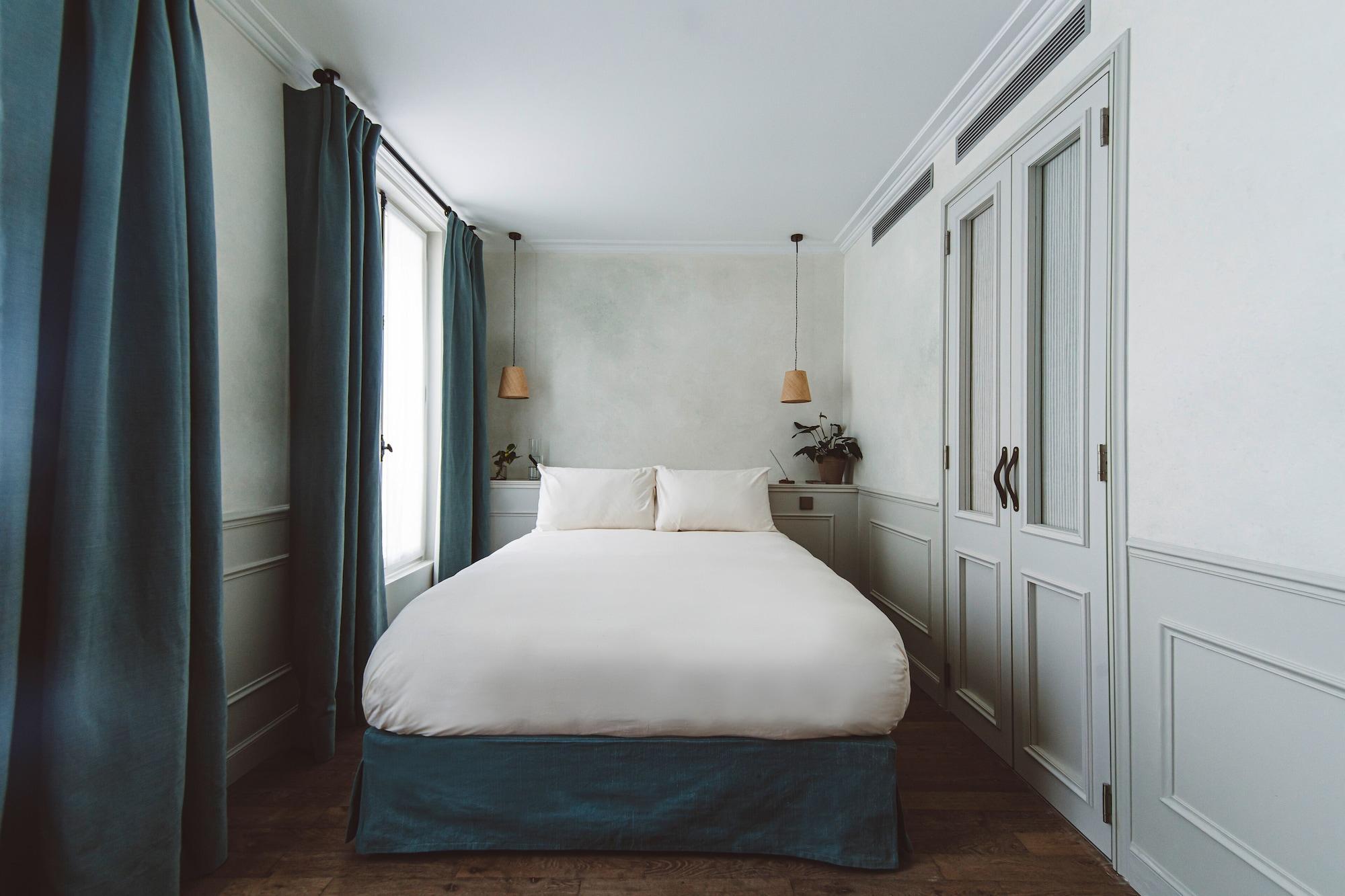 Hoy - Yoga Hotel Paris