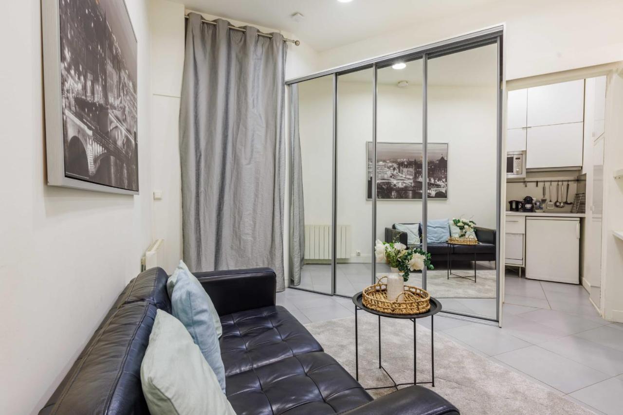 Cozy Studio In The Heart Of - Odeonluxembourg Apartment *