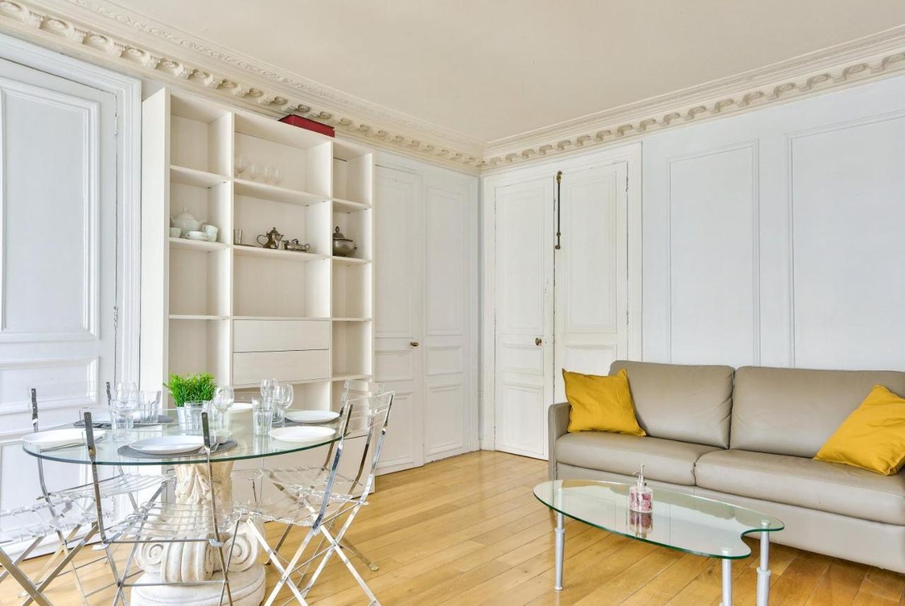 Apartment Quartier Champs-elysees 3 *