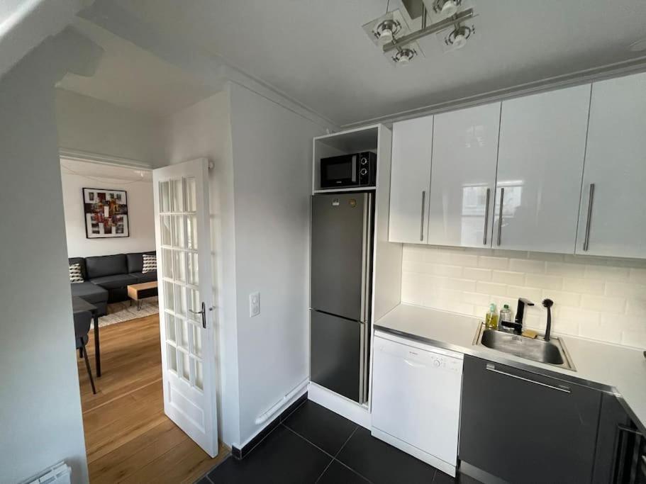 Bright Modern Apartment, 2 Bedrooms, 6 Guests Apartment