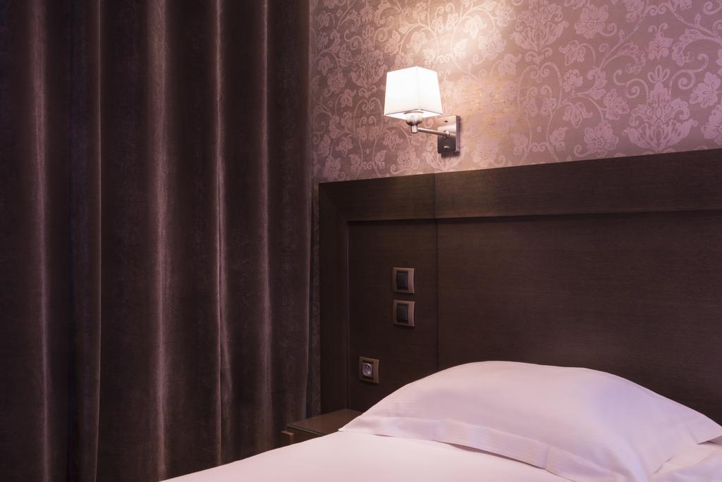 Volney Opera Hotel