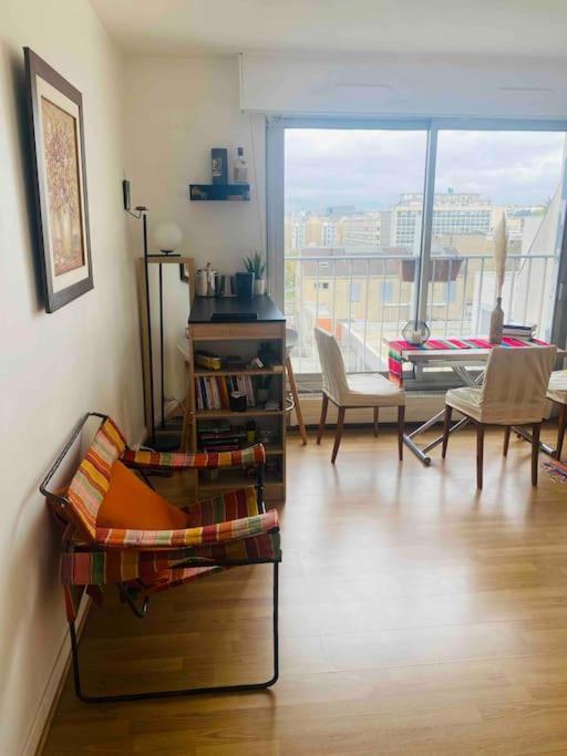 Apartment Homestay Private Only, Spacious In A Lovely Central