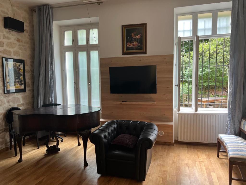 Spacieux Au Coeur Du 9 Eme Arrondissement Apartment