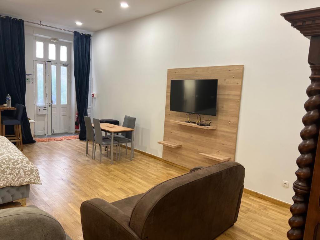 Apartment Spacieux Au Coeur Du 9 Eme Arrondissement Paris