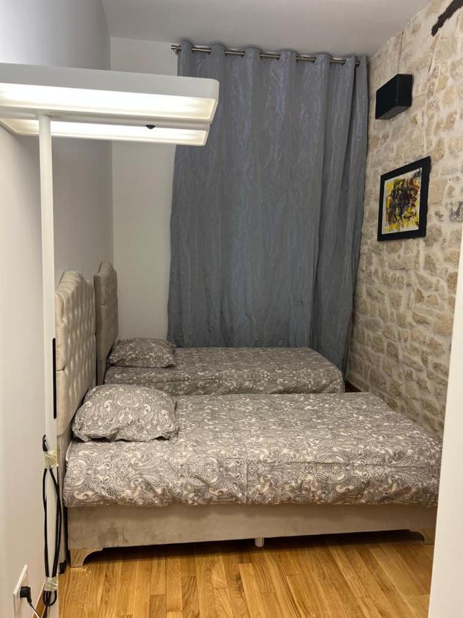 Apartment Spacieux Au Coeur Du 9 Eme Arrondissement