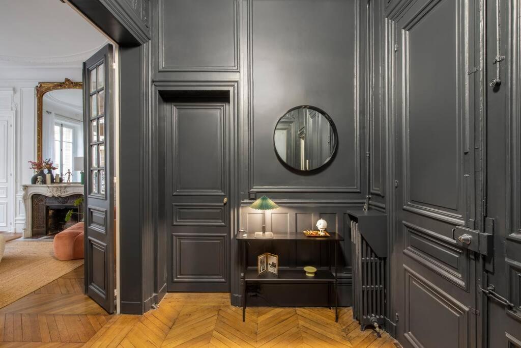 Haussmannien 156m2 Avec Balcon Filant *