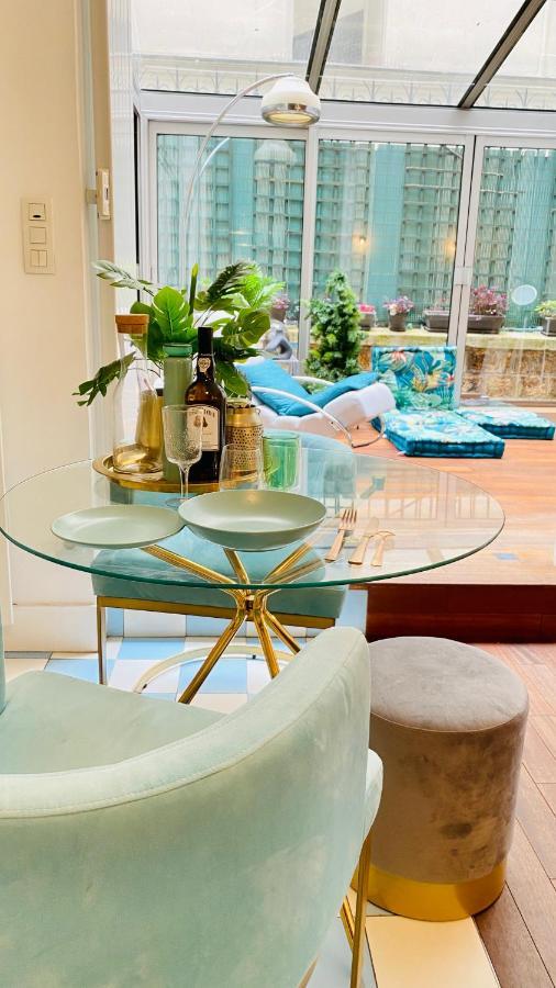 Lepic, Luxury Flat In Montmartre With Private Terrasse-appartement Entier Appartement