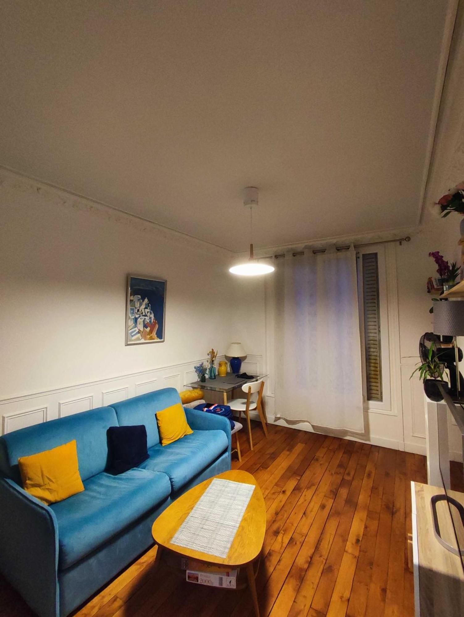 Cosy Au Coeur De Homestay Paris