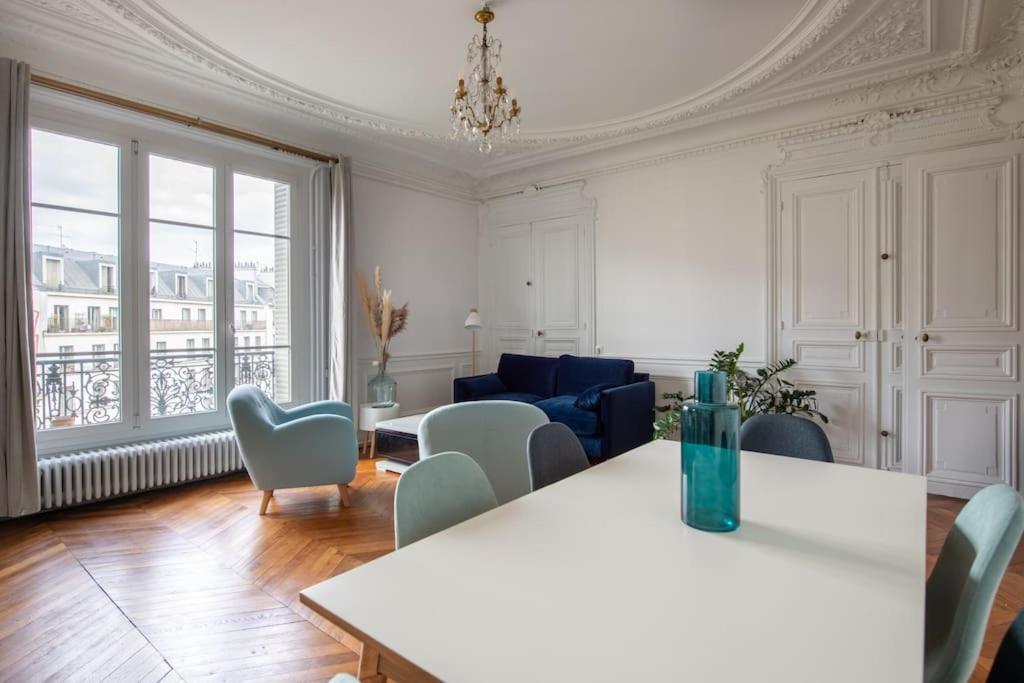 Republique - Magnifique Au Centre De Apartment