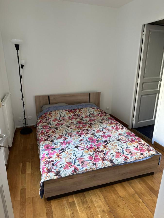 2 Pieces Champs-elysees Appartement