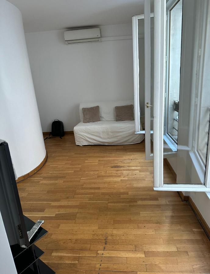 2 Pieces Champs-elysees Appartement Paris