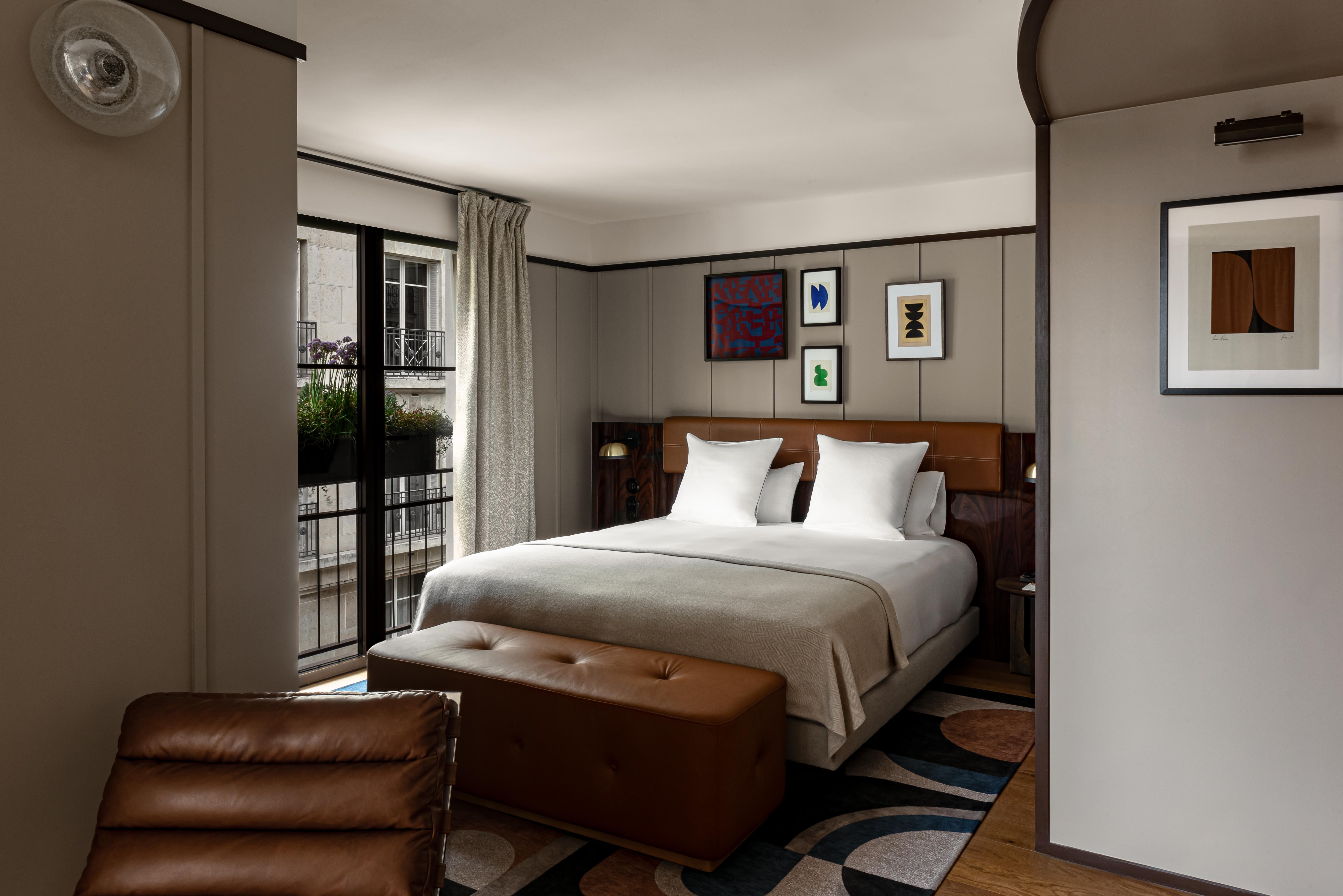 Norman & Hotel Paris