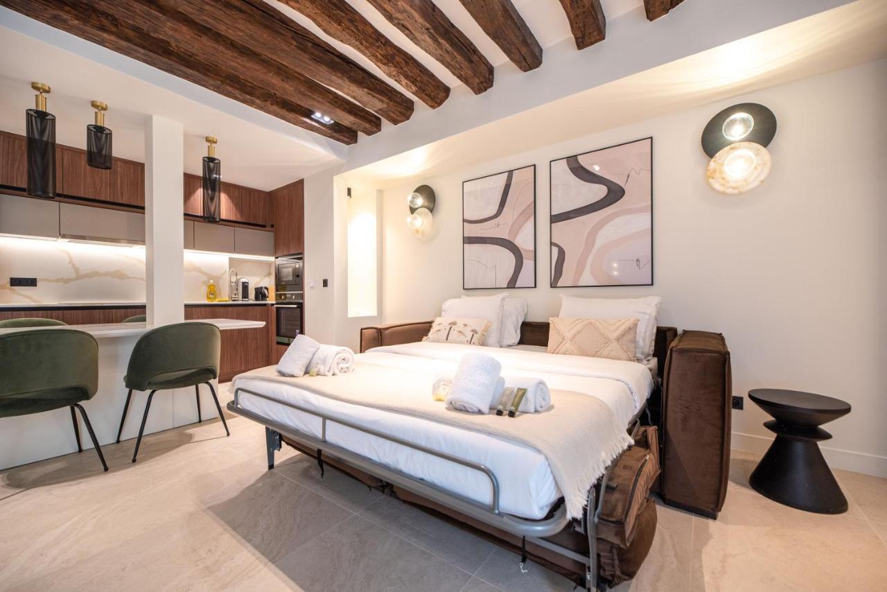 Apartment Luxury Marais Paris