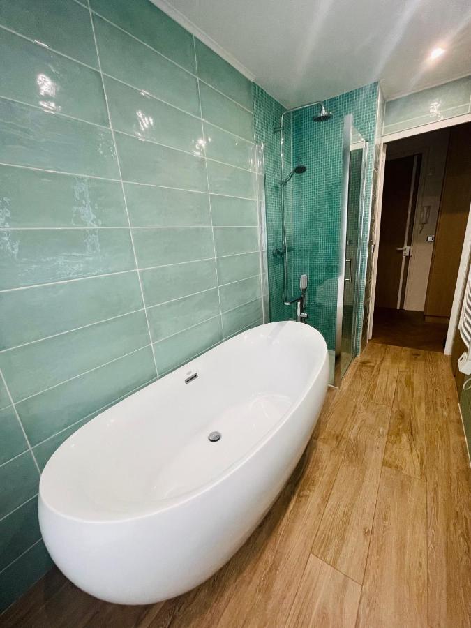 Apartment Jean Jaures Paris